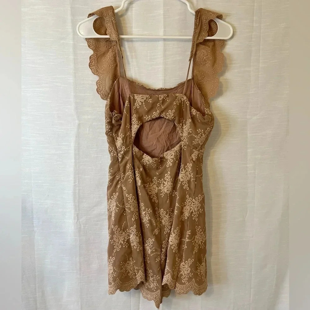 Lush Blush Lace Ruffle Romper Small - Picture 7 of 10